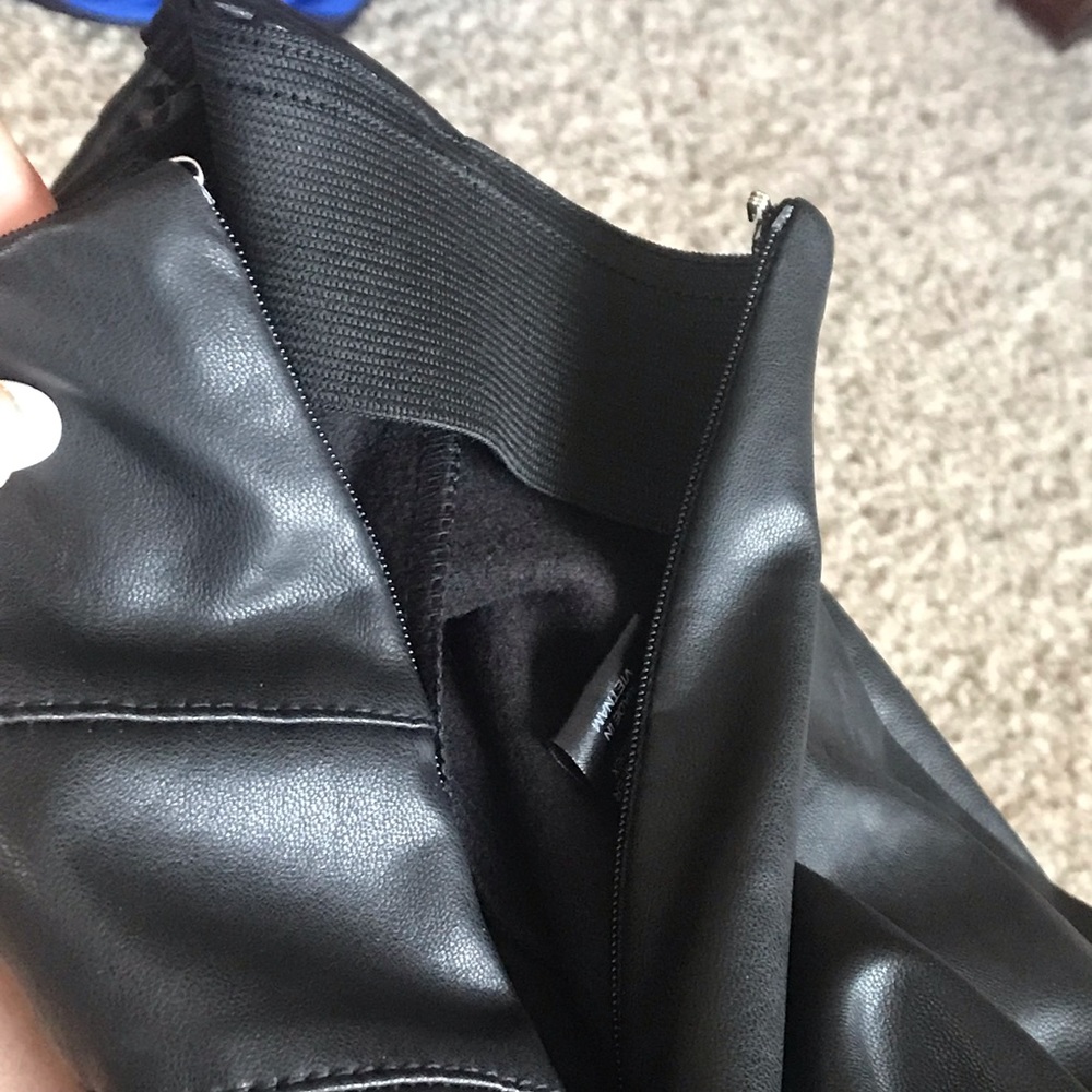 Iris Basic Black Vegan Leather Legging Pants Large - image 5